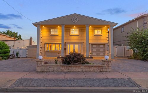 3516 Bertha Dr, Baldwin, NY, 11510-5030 | Card Image