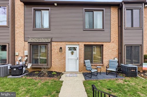 f2-5200 Hilltop Dr, BROOKHAVEN, PA, 19015-1236 | Card Image