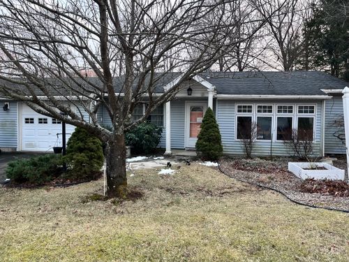 28 Tanglewood Drive, Hamden, CT, 06518 | Card Image