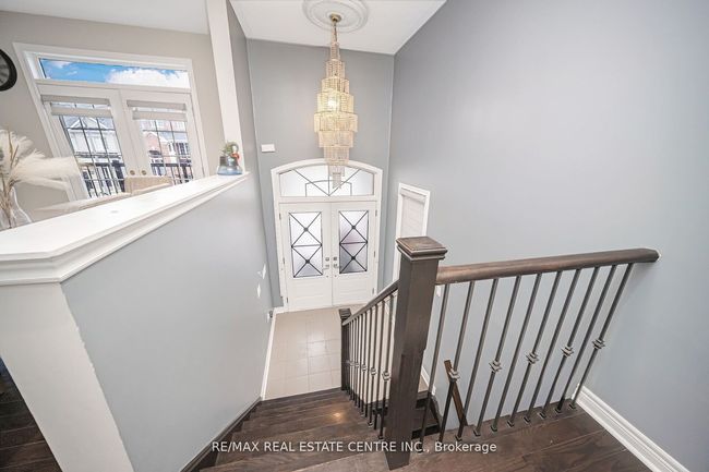 12 Torraville St, House other with 7 bedrooms, 6 bathrooms and 4 parking in Brampton ON | Image 9