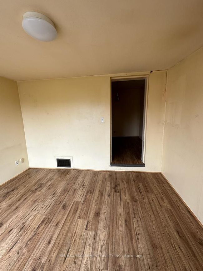 206 Hughson St. N, House other with 4 bedrooms, 3 bathrooms and null parking in Hamilton ON | Image 22