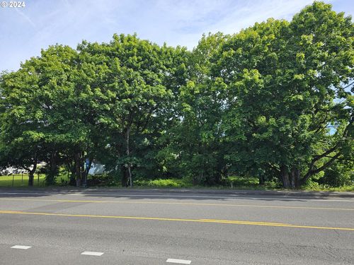 23654 Ne Halsey St, Wood Village, OR, 97060 | Card Image