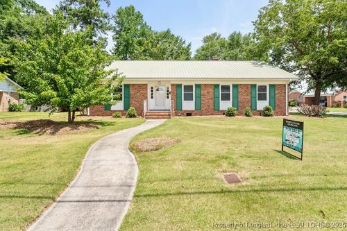 402 W 31st St, Lumberton, NC, 28358-2919 | Card Image