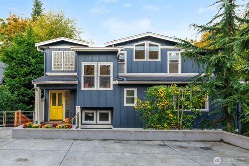 2708 Ne 98th St, Seattle, WA, 98115-2447 | Card Image