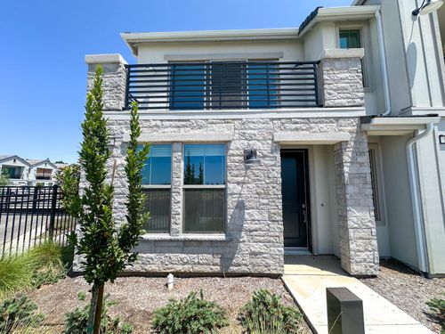 546 W Mahogany Ln, Clovis, CA, 93611-7285 | Card Image
