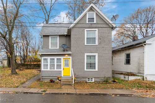 202 Rose Ave Se, Massillon, OH, 44646-6786 | Card Image