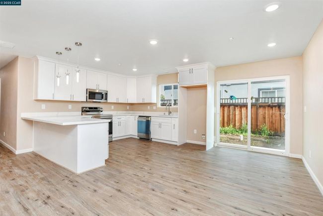 76 Cornwall St, House other with 4 bedrooms, 2 bathrooms and 2 parking in Pittsburg CA | Image 9