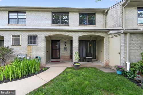 10 Providence Forge Rd, ROYERSFORD, PA, 19468-2903 | Card Image