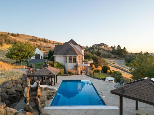 20915 E Jesse Ln, Greenacres, WA, 99016-8808 | Card Image