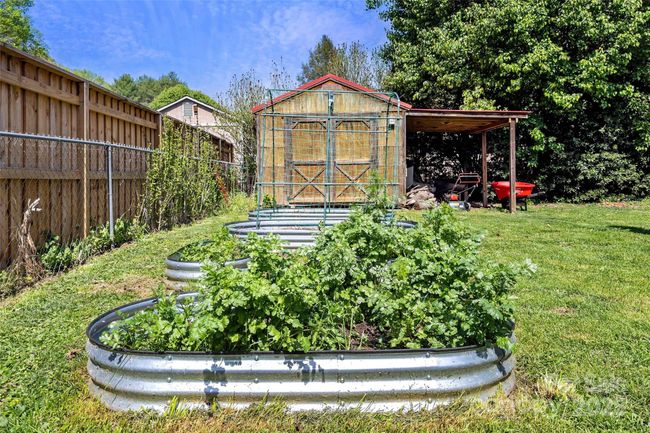 10 - 108 W Carson St, House other with 3 bedrooms, 2 bathrooms and null parking in Old Fort NC | Image 41