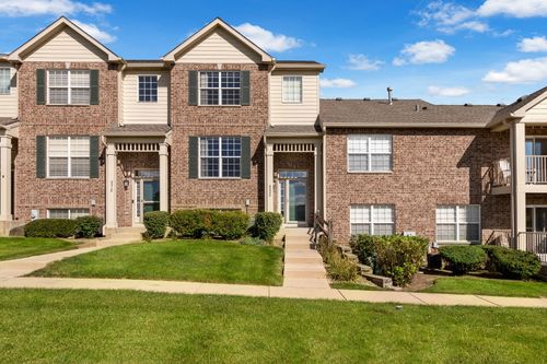 5320 Cobblers Xing, Mchenry, IL, 60050-2734 | Card Image