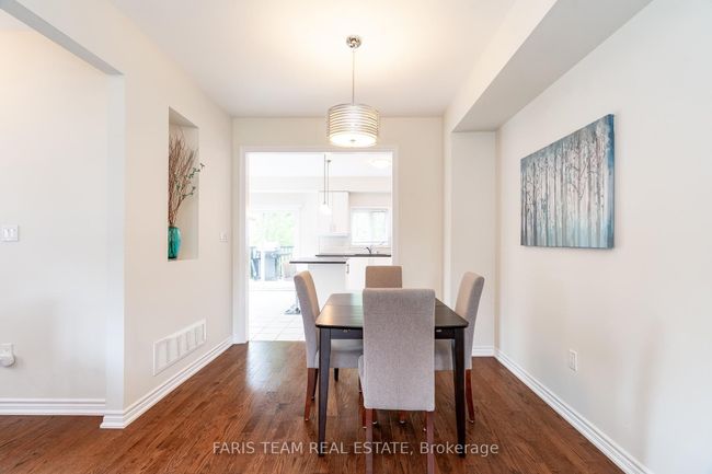 224 Appleton Crt, House attached with 3 bedrooms, 4 bathrooms and 3 parking in Newmarket ON | Image 12
