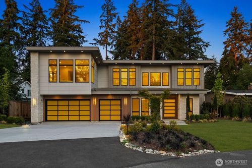 2202 102nd Pl Se, Bellevue, WA, 98004-7003 | Card Image