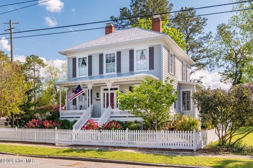 323 E 2nd St, Washington, NC, 27889-5002 | Card Image