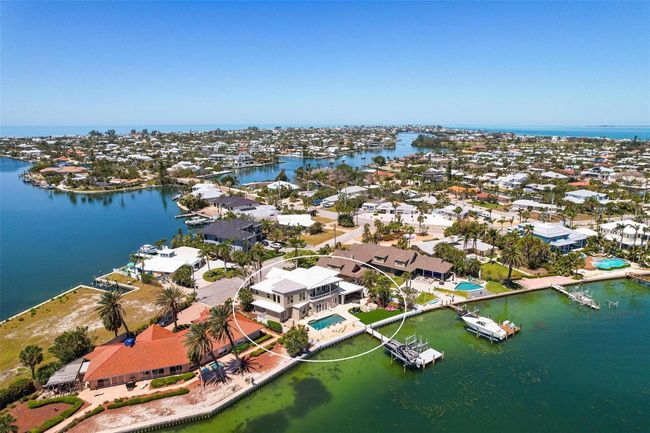 606 Crestwood Ln, House other with 4 bedrooms, 5 bathrooms and null parking in HOLMES BEACH FL | Image 83