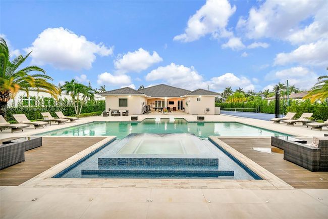 433 Nw 127 Th Ave, House other with 5 bedrooms, 4 bathrooms and null parking in Miami FL | Image 25
