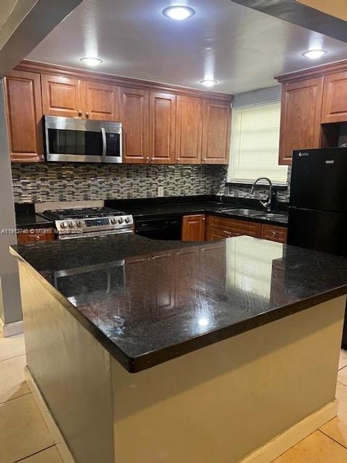 apt-114-2175 Ne 170th St, North Miami Beach, FL, 33162-3386 | Card Image