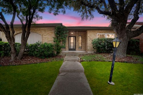 5806 Winterhaven Dr, Windcrest, TX, 78239-2018 | Card Image