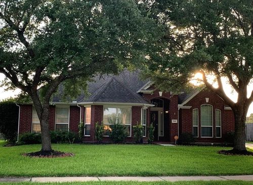2504 Sunny Shores Drive, Pearland, TX, 77584 | Card Image