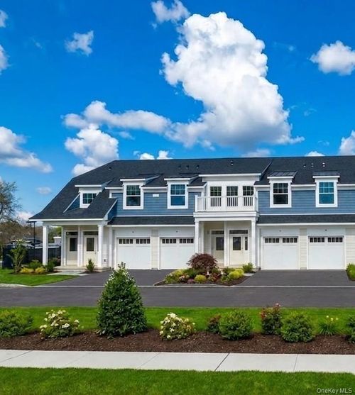 5-605 Bay View Cir, Moriches, NY, 11955 | Card Image