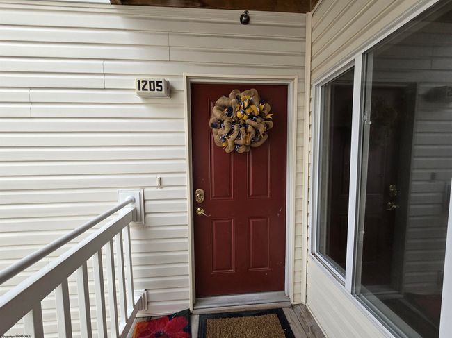1205 University Commons Dr, Condo with 4 bedrooms, 4 bathrooms and 3 parking in Star City WV | Image 4