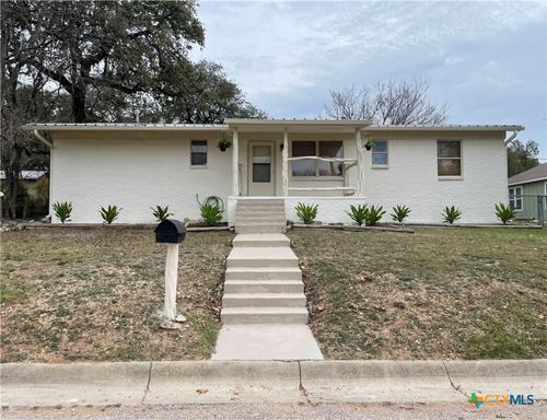 505 S Summer St, Lampasas, TX, 76550-2568 | Card Image