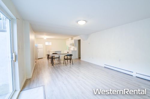 bsmt-110** 162a St, Surrey, BC, V4N4S8 | Card Image