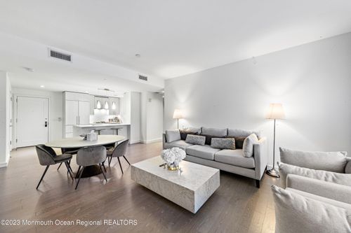 202-15 Morris Ave, Long Branch, NJ, 07740-3803 | Card Image