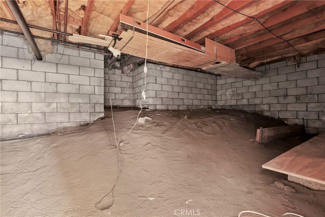 Possibilities are endless....finish this storage room for more home/work space, a gym or great storage!! | Image 37