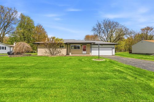 48809 Sugarbush Rd, Chesterfield, MI, 48047-3380 | Card Image