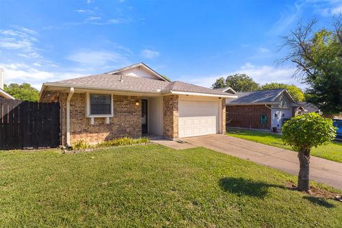 5421 Knollridge Dr, Garland, TX, 75043-4214 | Card Image