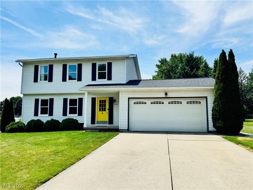 3176 Wexford Blvd, Stow, OH, 44224-2860 | Card Image