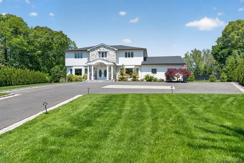 4 Cropley Ct, Huntingtn Sta, NY, 11747-4006 | Card Image