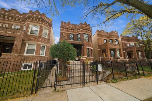 949 Leclaire Ave, Chicago, IL, 60651-3049 | Card Image