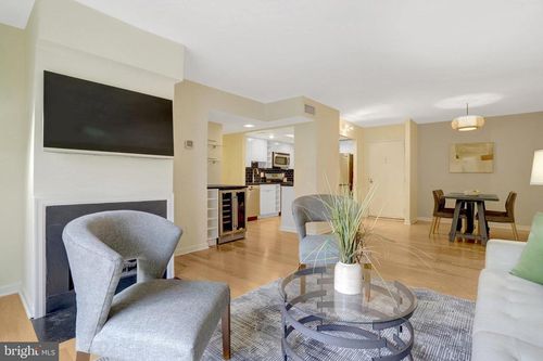 apt-456-803 N Howard St, ALEXANDRIA, VA, 22304-5465 | Card Image