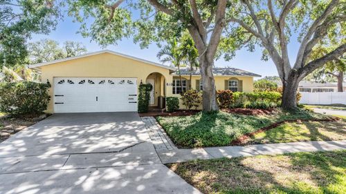 6041 16th Ln Ne, ST PETERSBURG, FL, 33703-1700 | Card Image
