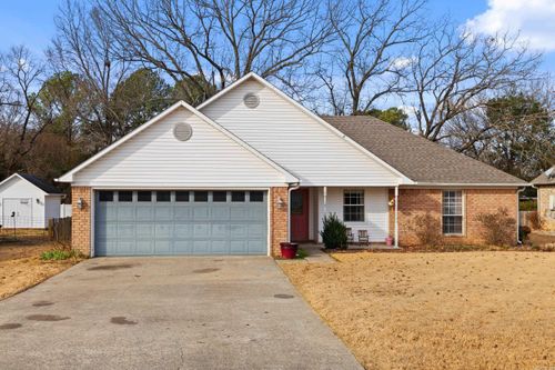 1600 Ridgefield Dr, Heber Springs, AR, 72543-6621 | Card Image