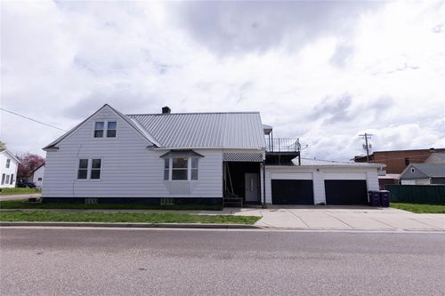 23743 Adams St, Independence, WI, 54747-8076 | Card Image