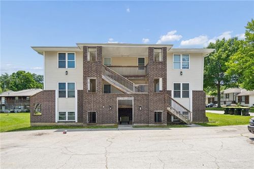 9201 E 54th St, Raytown, MO, 64133-2709 | Card Image