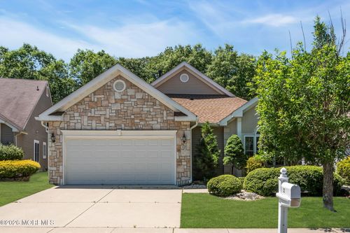 32 Shadow Creek Ct, Jackson, NJ, 08527-4043 | Card Image