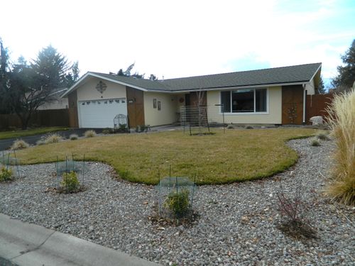 3626 La Marada Way, Klamath Falls, OR, 97603-7668 | Card Image