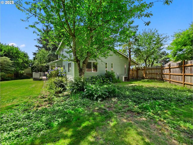 12255 Se Mapleleaf Ct, House other with 4 bedrooms, 3 bathrooms and 2 parking in Clackamas OR | Image 40