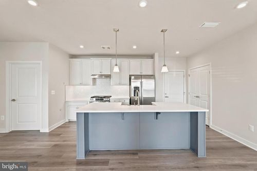 359-4399 Peach Lily Ln, CHANTILLY, VA, 20151-1877 | Card Image