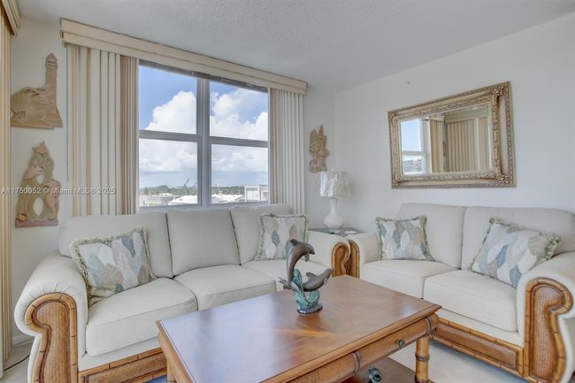 APT-604 - 1505 N Riverside Dr, Condo with 2 bedrooms, 2 bathrooms and null parking in Pompano Beach FL | Image 22