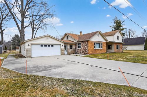 2668 Range Rd, Port Huron, MI, 48060-1676 | Card Image