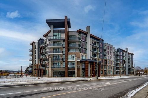 324-600 N Service Rd, Hamilton, ON, L8E5A7 | Card Image