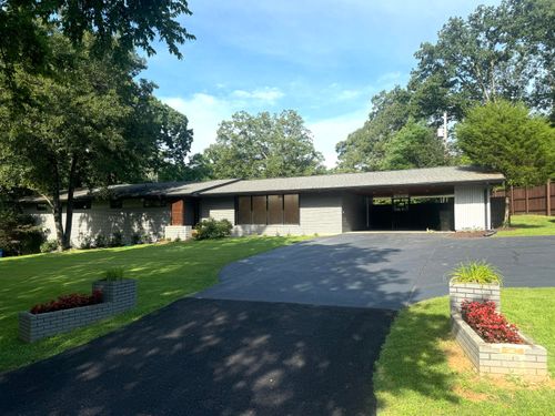 1014 Rivermont Pl, Chattanooga, TN, 37415-5610 | Card Image