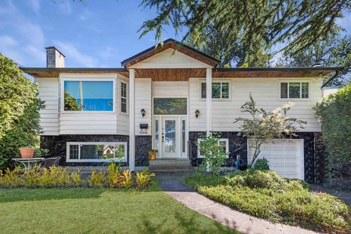 10996 82 Ave, Delta, BC, V4C2B3 | Card Image