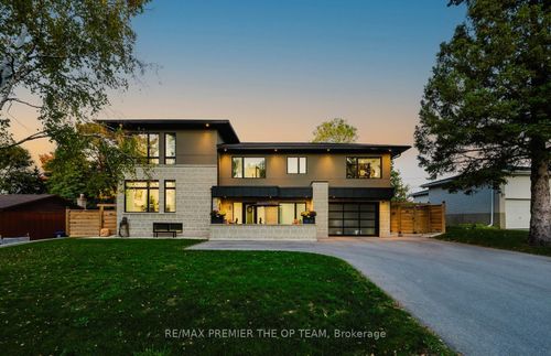 15 Rodcliff Rd, Tottenham, ON, L0G1W0 | Card Image