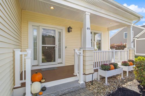 49-49 Cherry Hill Drive, Greenland, NH, 03840 | Card Image